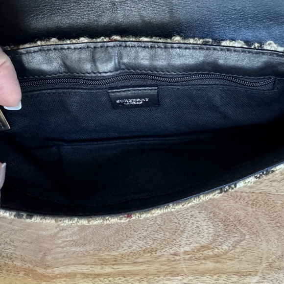 Burberry Boucle Housecheck Wristlet / Clutch - Picture 10 of 10